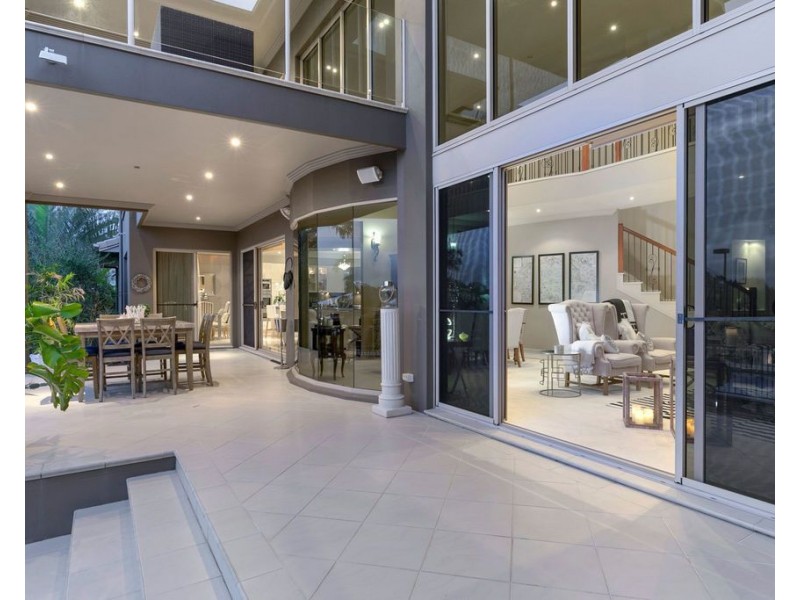 12 Alverna Close, Wynnum QLD 4178