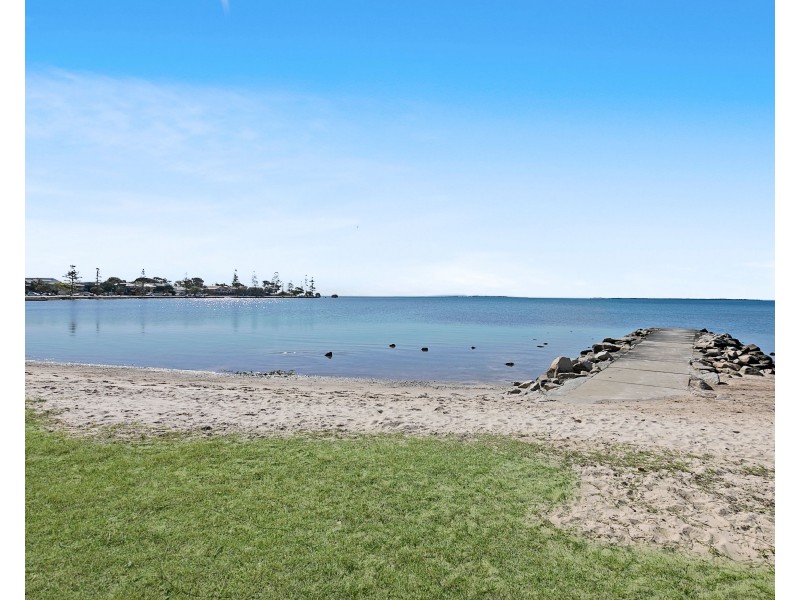 413 Esplanade, Manly QLD 4179