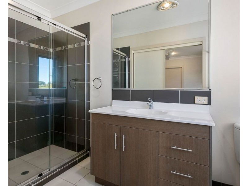 63 Selina Street, Wynnum QLD 4178