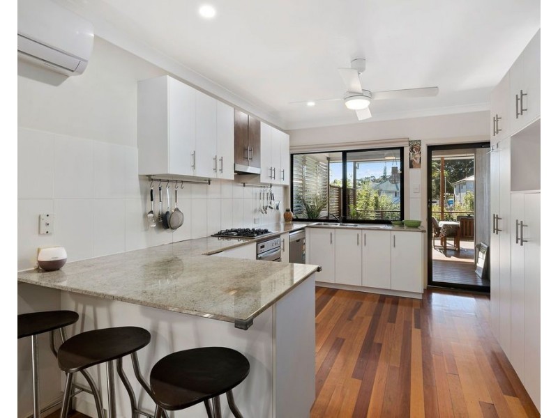 63 Selina Street, Wynnum QLD 4178