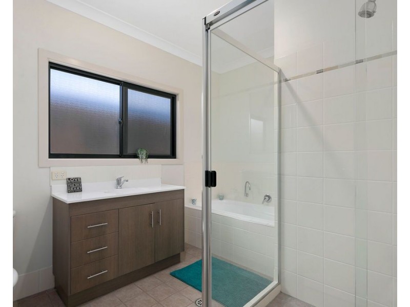 63 Selina Street, Wynnum QLD 4178