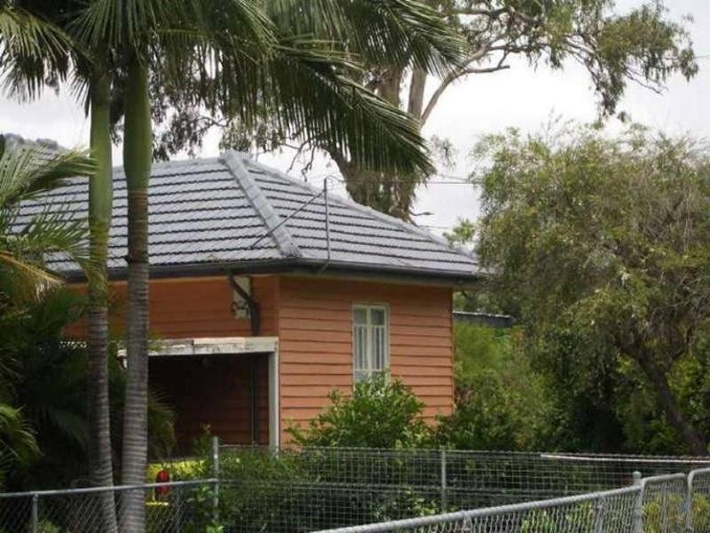 76 Macdonald Street, Lota QLD 4179