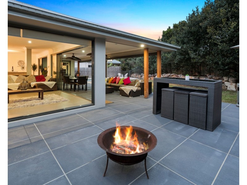 24 Gumdale Street, Wakerley QLD 4154