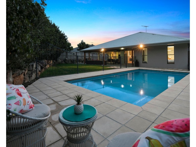 24 Gumdale Street, Wakerley QLD 4154