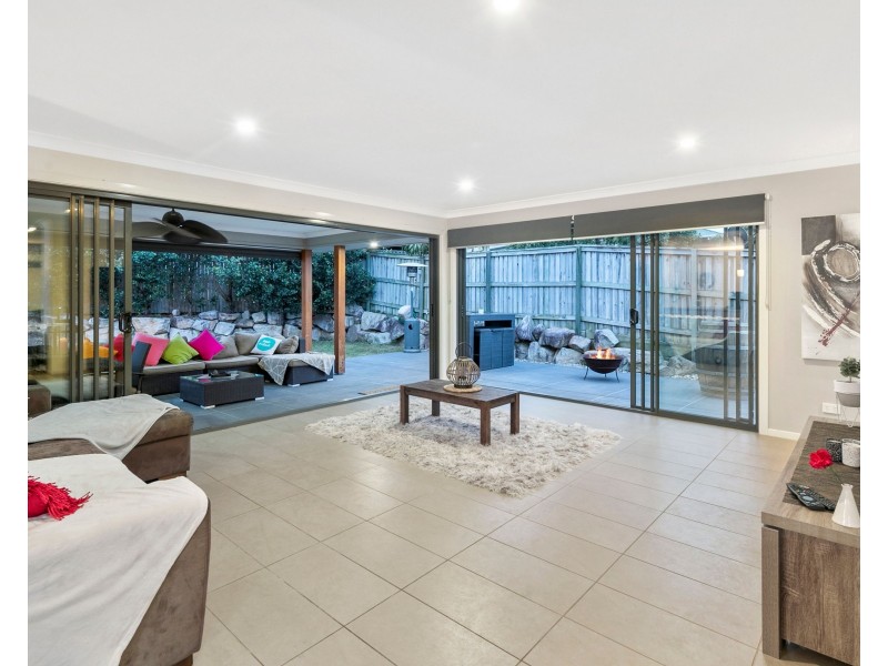 24 Gumdale Street, Wakerley QLD 4154