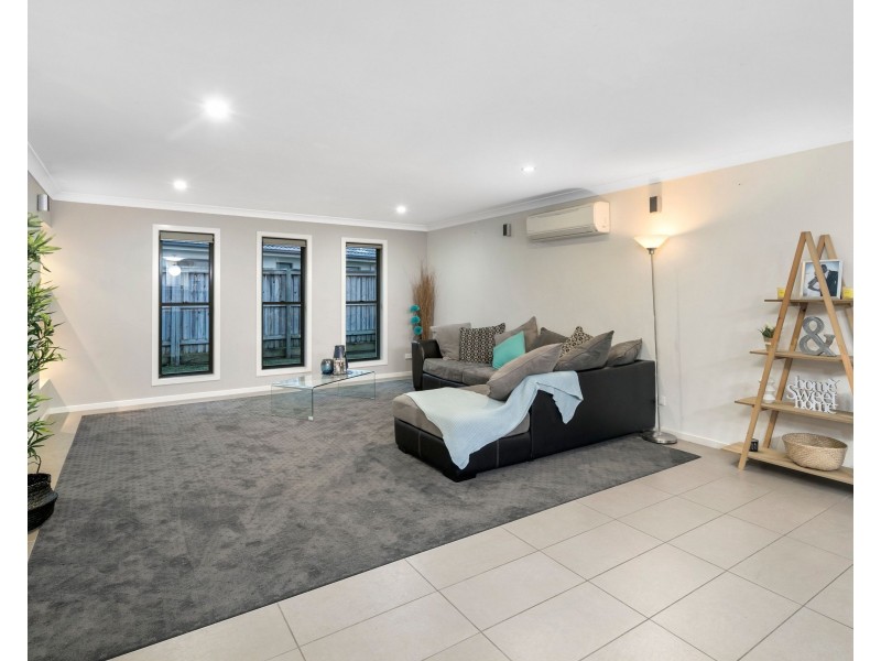 24 Gumdale Street, Wakerley QLD 4154