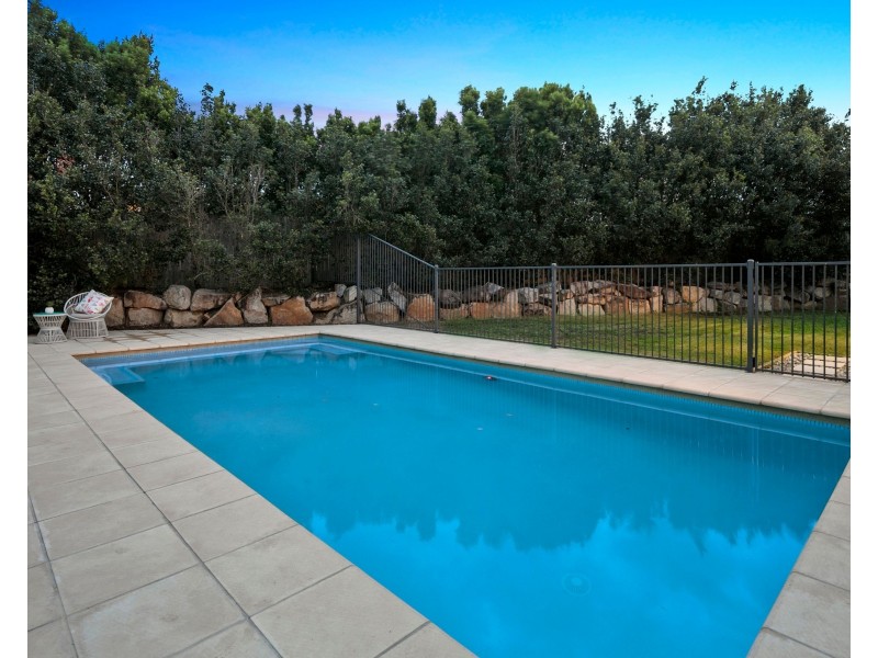 24 Gumdale Street, Wakerley QLD 4154