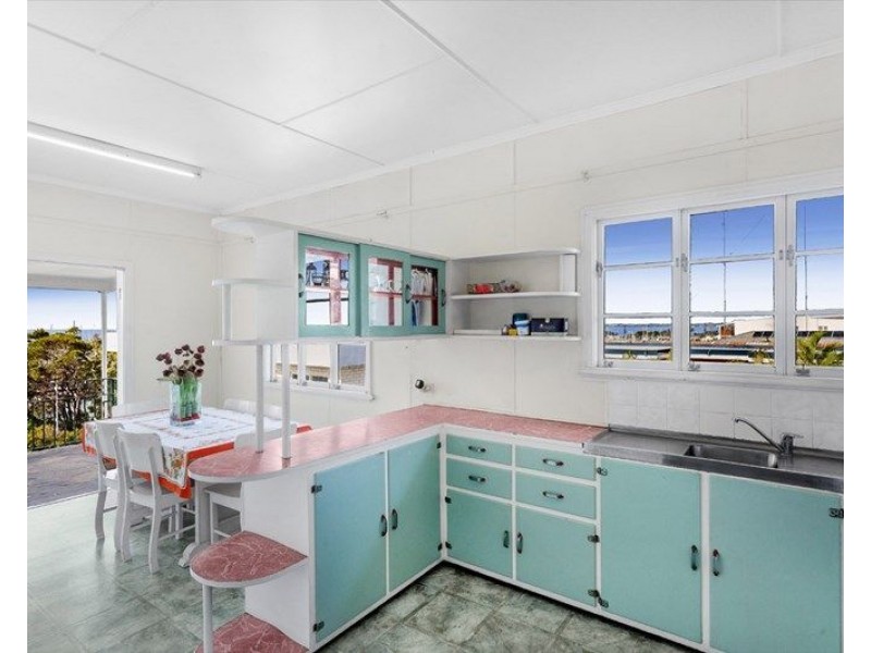 42 Wellington Street, Manly QLD 4179