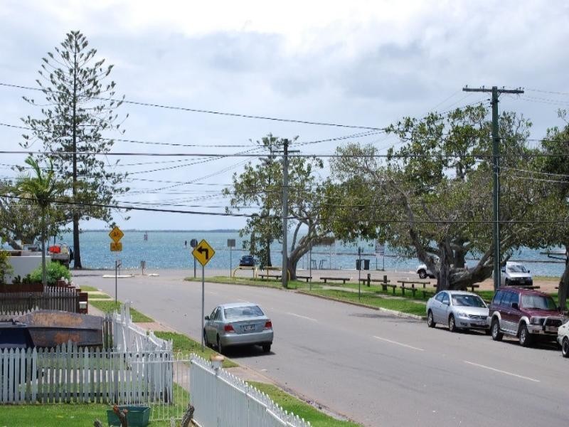 15 Glenora Street, Wynnum QLD 4178