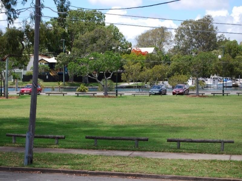 15 Glenora Street, Wynnum QLD 4178