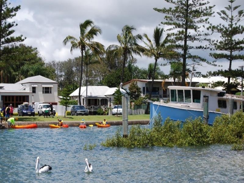 15 Glenora Street, Wynnum QLD 4178