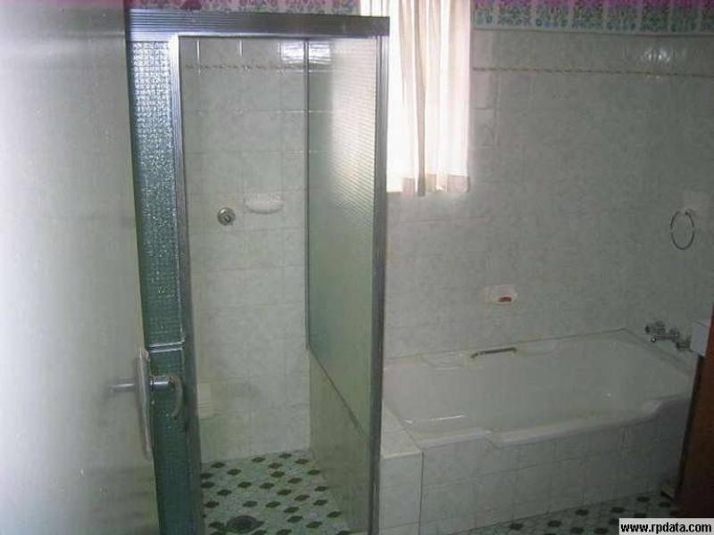 90 Waterview Avenue, Wynnum QLD 4178