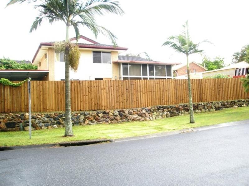 2 Gurnai Street, Belmont QLD 4153