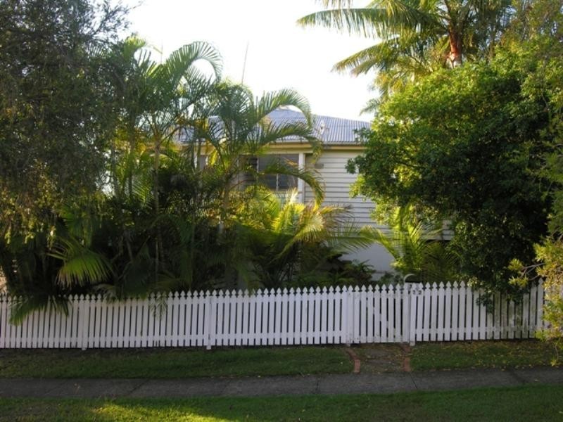 22 Rodney Street, Wynnum QLD 4178