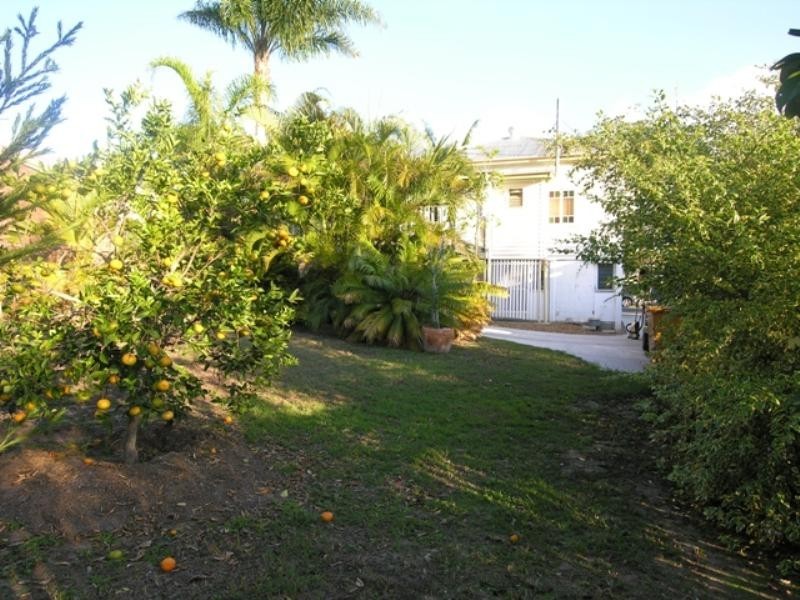 22 Rodney Street, Wynnum QLD 4178