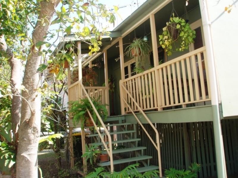 150 Melville Terrace, Manly QLD 4179