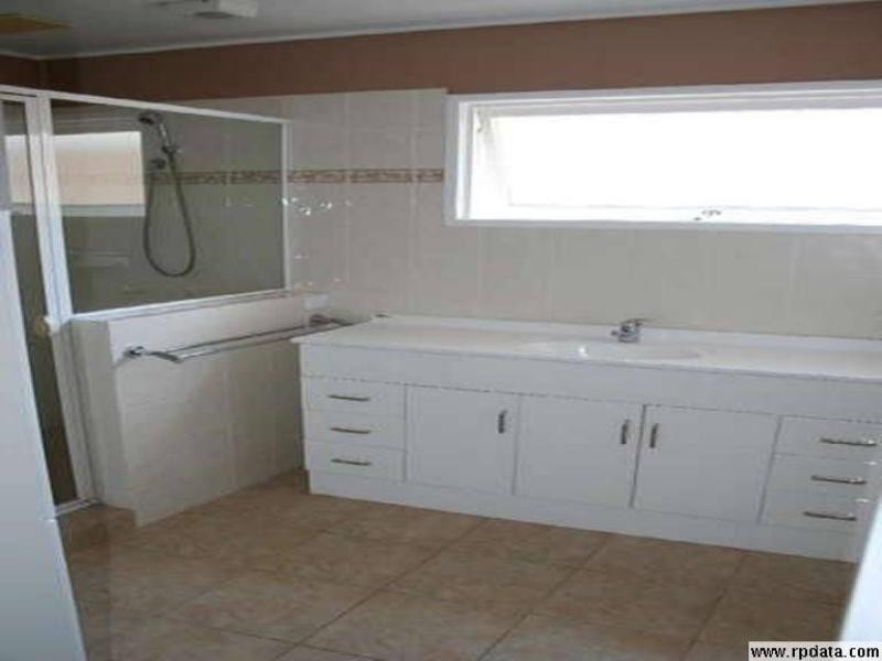 86 Kingsley Terrace, Manly QLD 4179