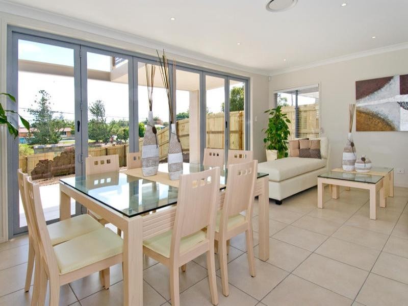 9 Parkview Avenue, Wynnum QLD 4178