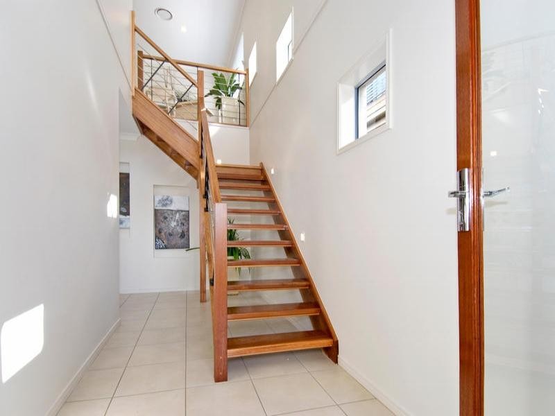 9 Parkview Avenue, Wynnum QLD 4178