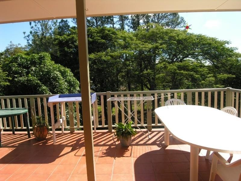 32 Bernays Road, Wynnum West QLD 4178