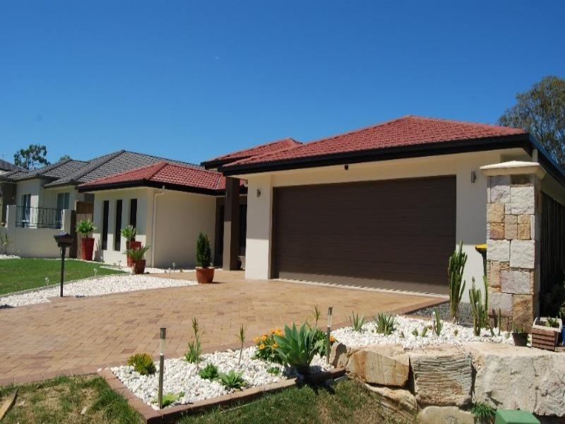 104 Rowland Avenue, Wakerley QLD 4154