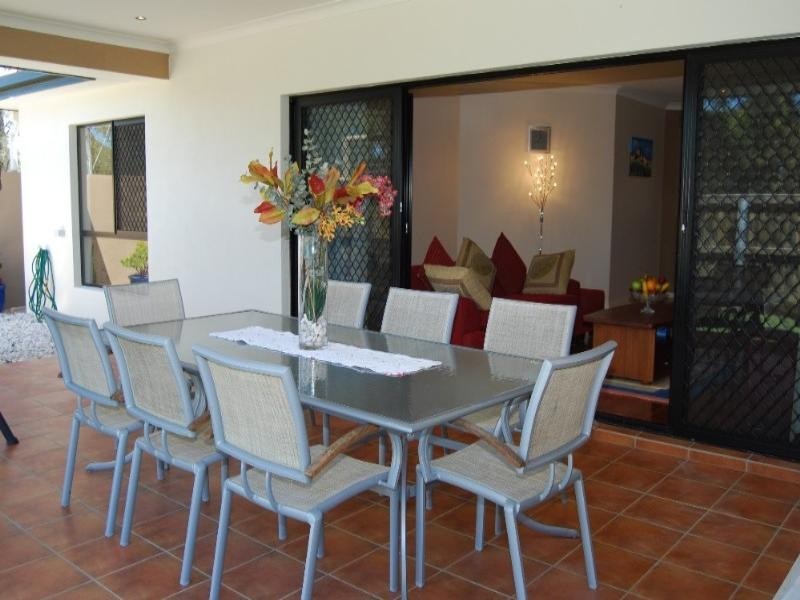 104 Rowland Avenue, Wakerley QLD 4154