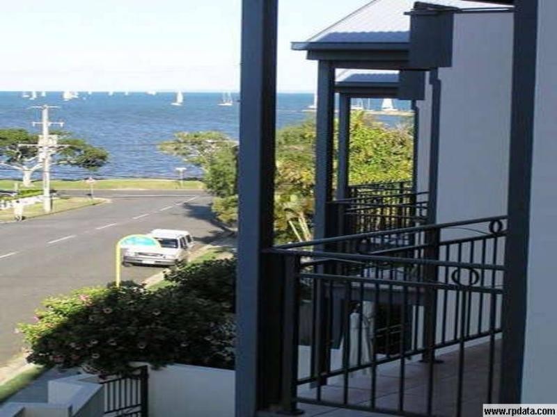 2/22 Nelson Parade, Manly QLD 4179