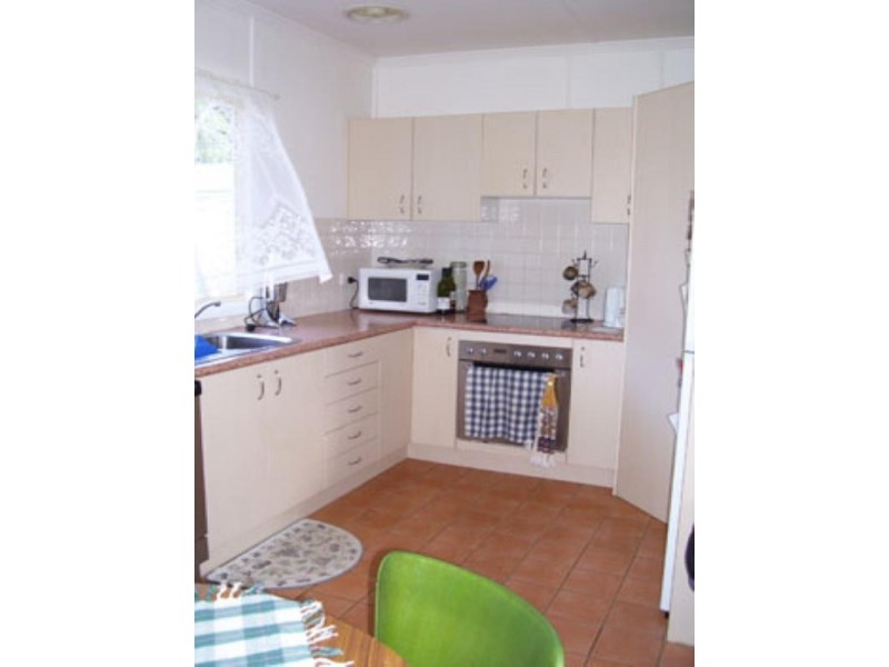 8 Seabreeze Road, Manly West QLD 4179