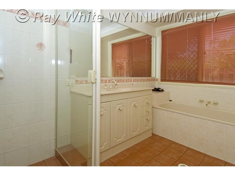 40 Lewis Place, Manly West QLD 4179
