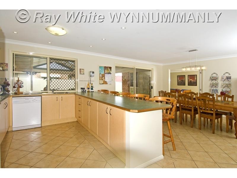 40 Lewis Place, Manly West QLD 4179