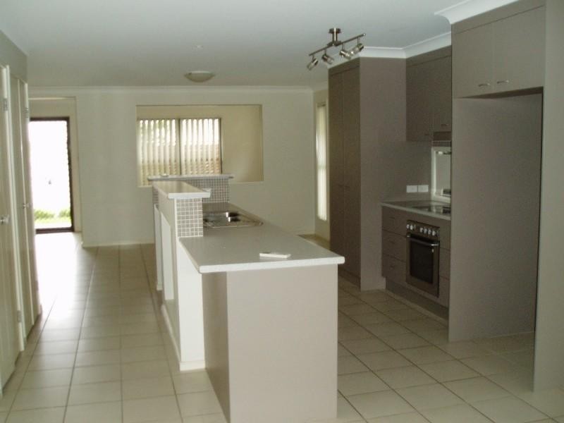 11 Daphne Place, Wakerley QLD 4154