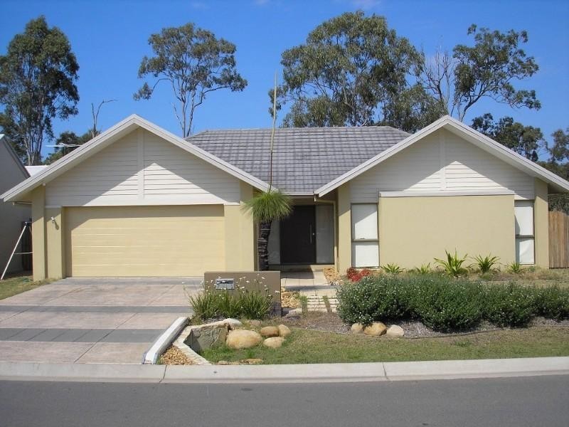 12 Hawkesbury Crescent, Wakerley QLD 4154