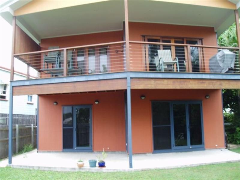 34 Patterson Street, Wynnum West QLD 4178