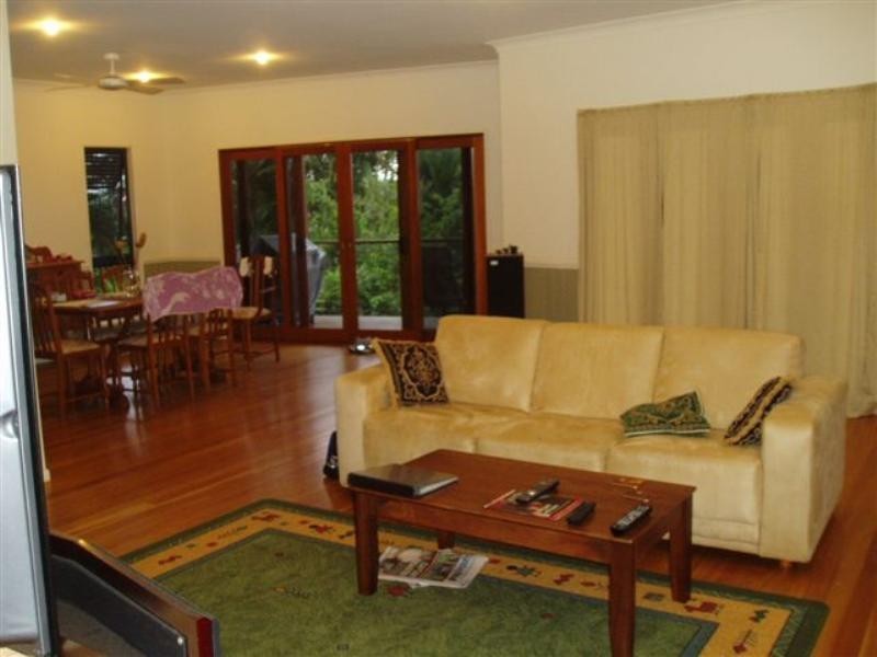 34 Patterson Street, Wynnum West QLD 4178