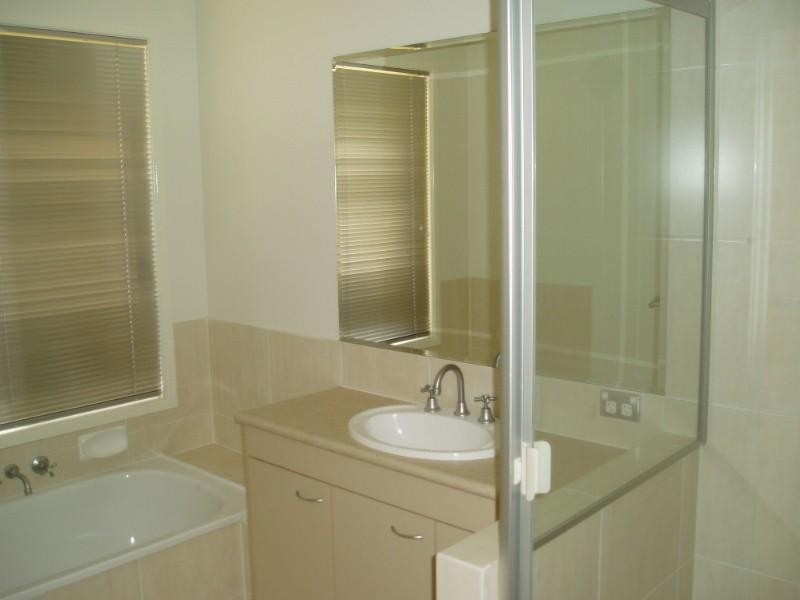 13 Farsley Place, Manly West QLD 4179