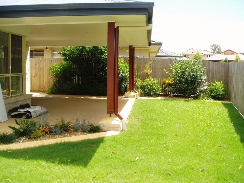 13 Farsley Place, Manly West QLD 4179