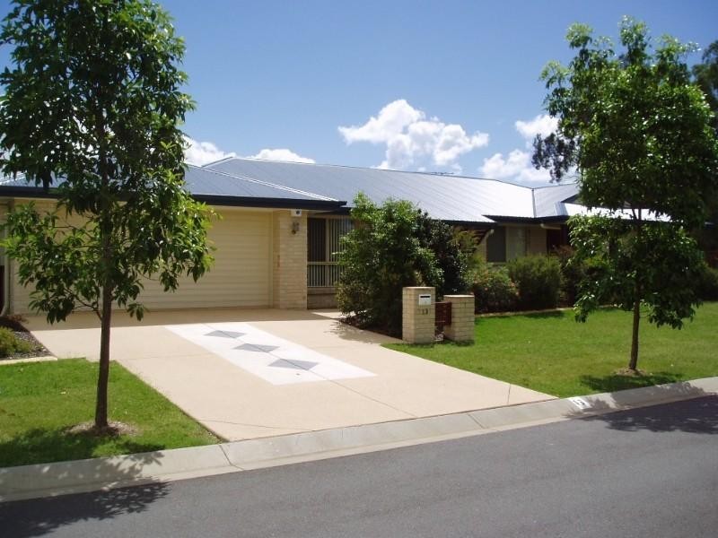 13 Farsley Place, Manly West QLD 4179