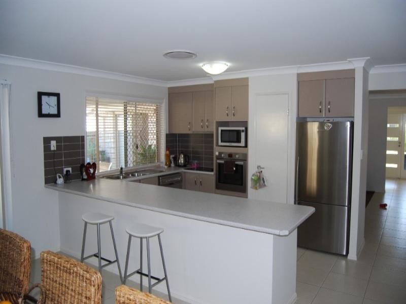 17 Baychester Place, Wakerley QLD 4154