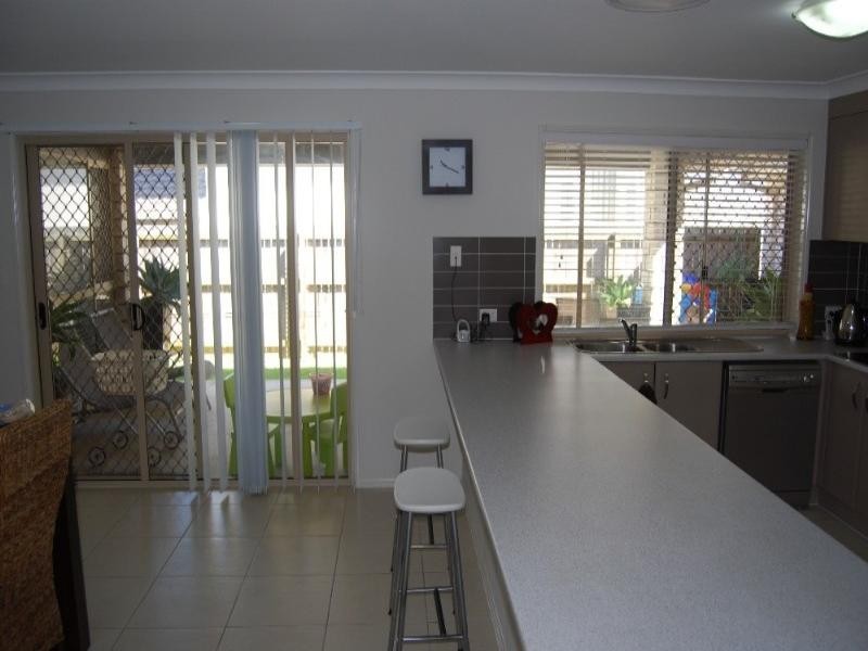 17 Baychester Place, Wakerley QLD 4154