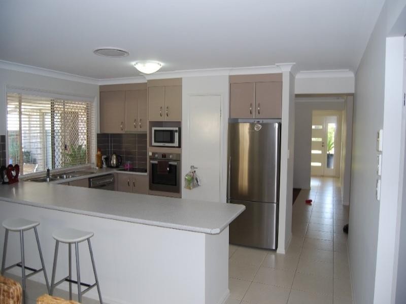 17 Baychester Place, Wakerley QLD 4154