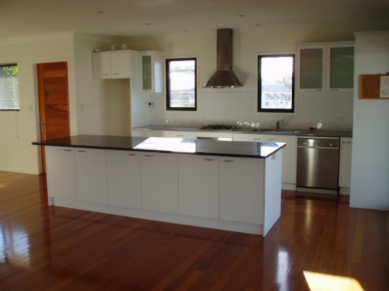 81 Walnut Street, Wynnum QLD 4178