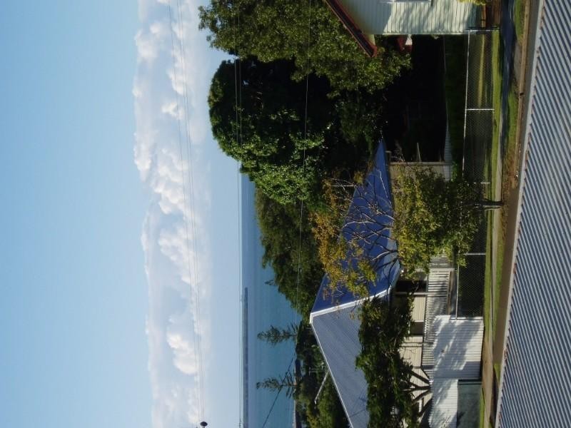 81 Walnut Street, Wynnum QLD 4178