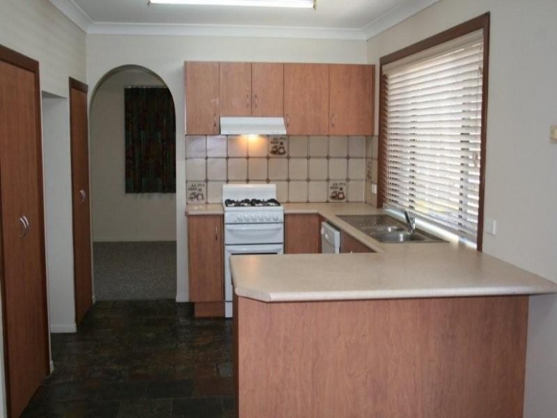 7 Glenora Street, Wynnum QLD 4178