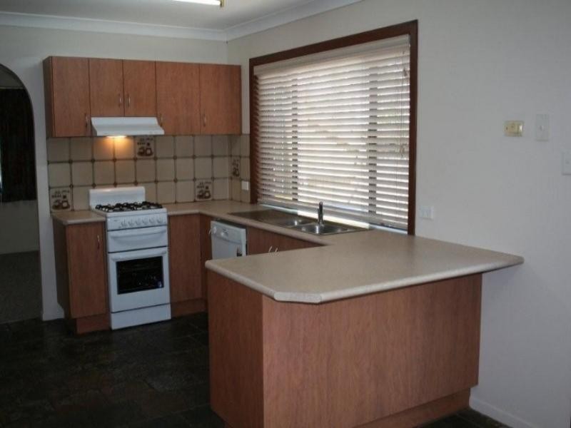 7 Glenora Street, Wynnum QLD 4178