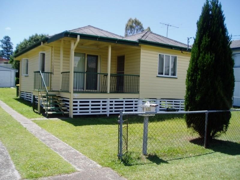 125 Selina Street, Wynnum QLD 4178