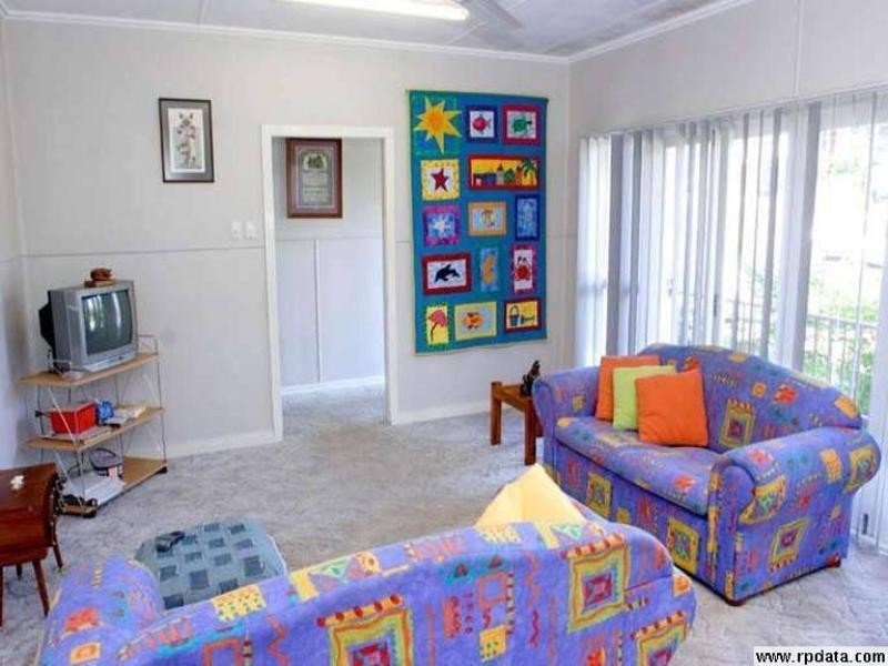 37 Ian Street, Lota QLD 4179