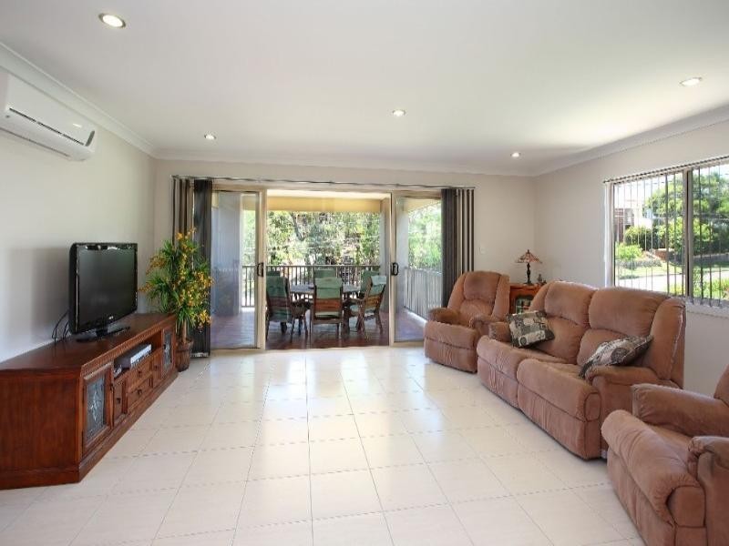 197 Carlton Terrace, Manly QLD 4179