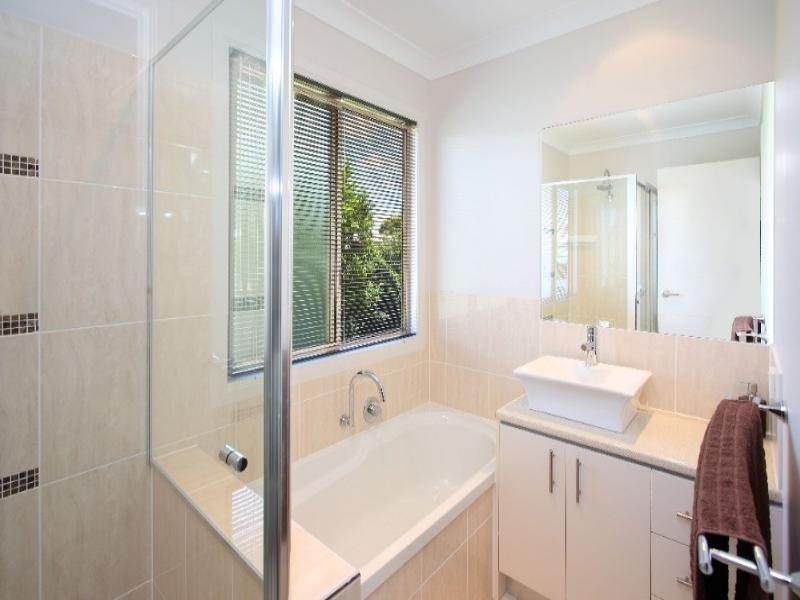 197 Carlton Terrace, Manly QLD 4179