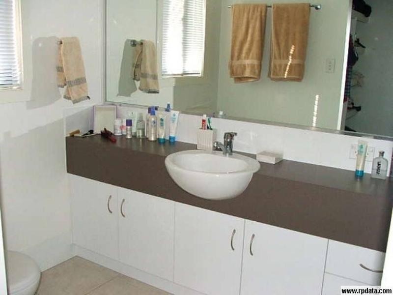 3 David Place, Manly West QLD 4179