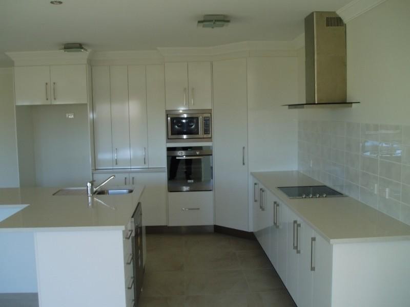 12 Peregian Close, Manly West QLD 4179